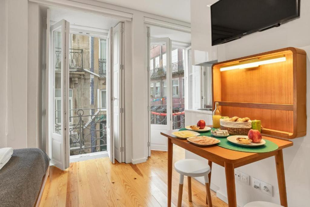 Host Wise - Lovely Shinny Flats With Balcony - Clerigos Porto Ngoại thất bức ảnh