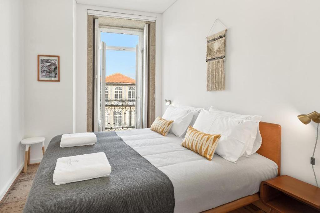 Host Wise - Lovely Shinny Flats With Balcony - Clerigos Porto Ngoại thất bức ảnh