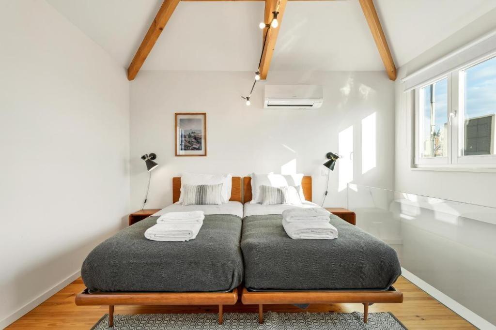 Host Wise - Lovely Shinny Flats With Balcony - Clerigos Porto Ngoại thất bức ảnh