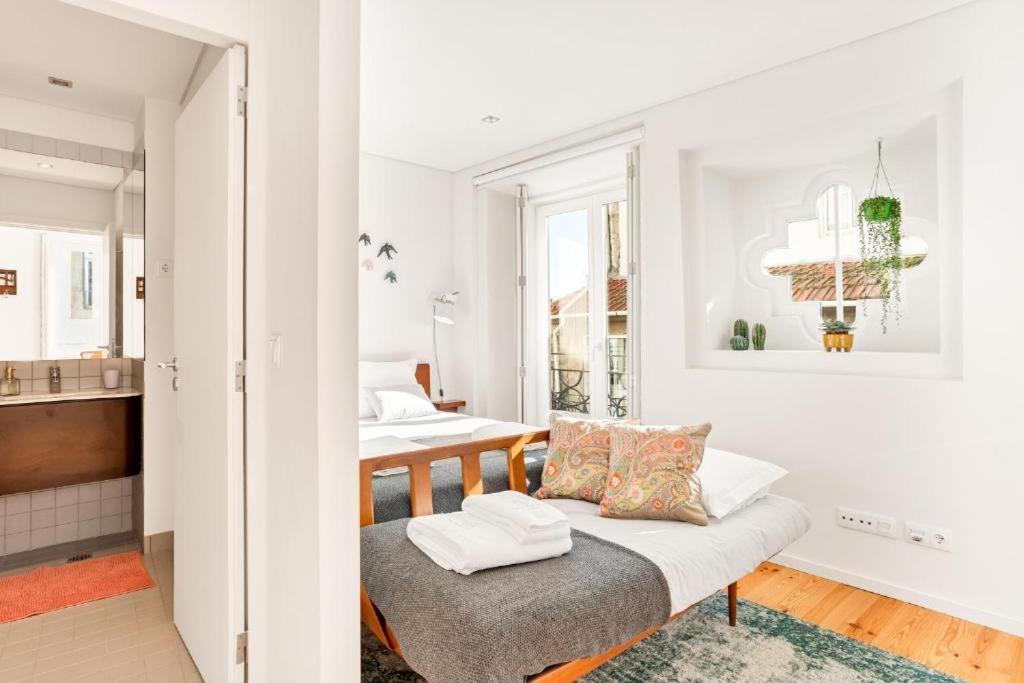 Host Wise - Lovely Shinny Flats With Balcony - Clerigos Porto Ngoại thất bức ảnh